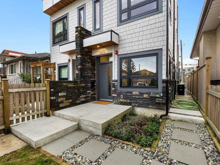 2632 Ward Street, Vancouver, BC, V5R 4S6 - 35