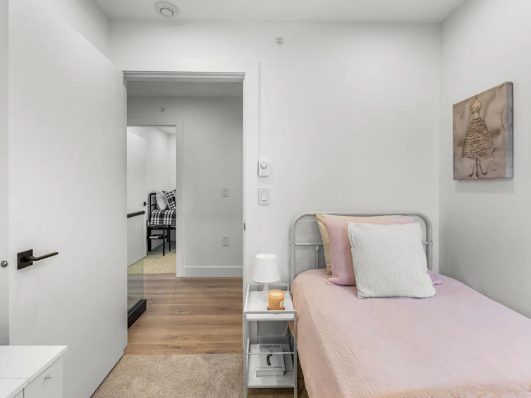 2632 Ward Street, Vancouver, BC, V5R 4S6 - 32