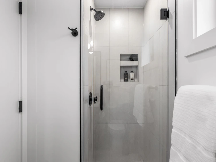 2632 Ward Street, Vancouver, BC, V5R 4S6 - 26