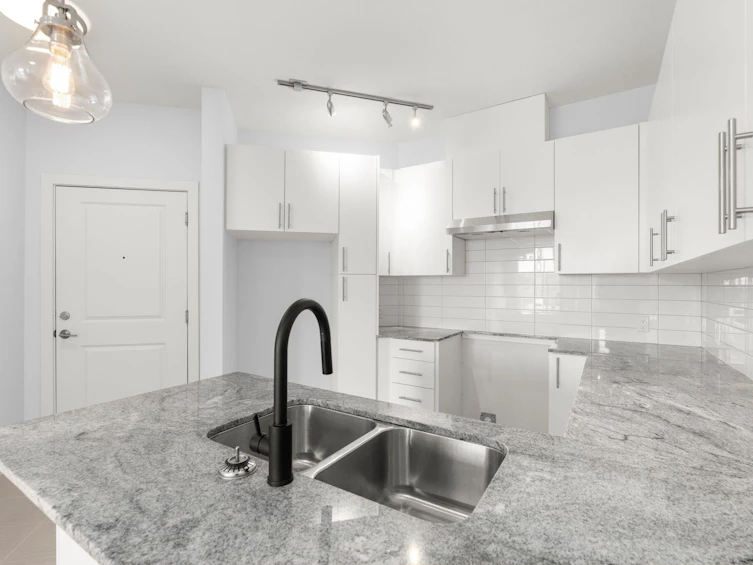 412-15956 86a Avenue, Surrey, BC, V4N 6N8 - 10