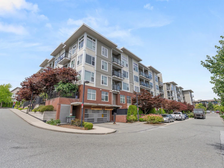 412-15956 86a Avenue, Surrey, BC, V4N 6N8
