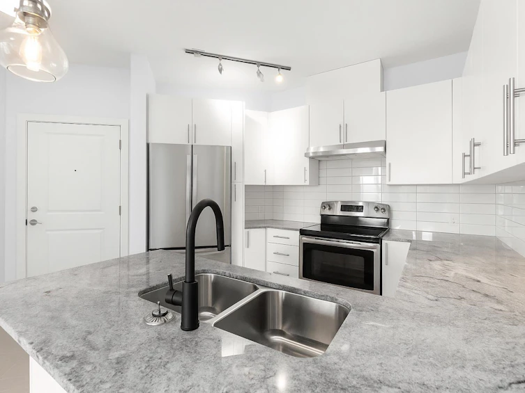 412-15956 86a Avenue, Surrey, BC, V4N 6N8 - 3