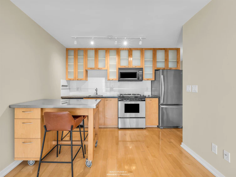 2208-969 Richards Street, Vancouver, BC, V6B 1A8 - 5