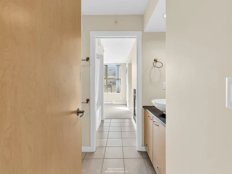 2208-969 Richards Street, Vancouver, BC, V6B 1A8 - 2