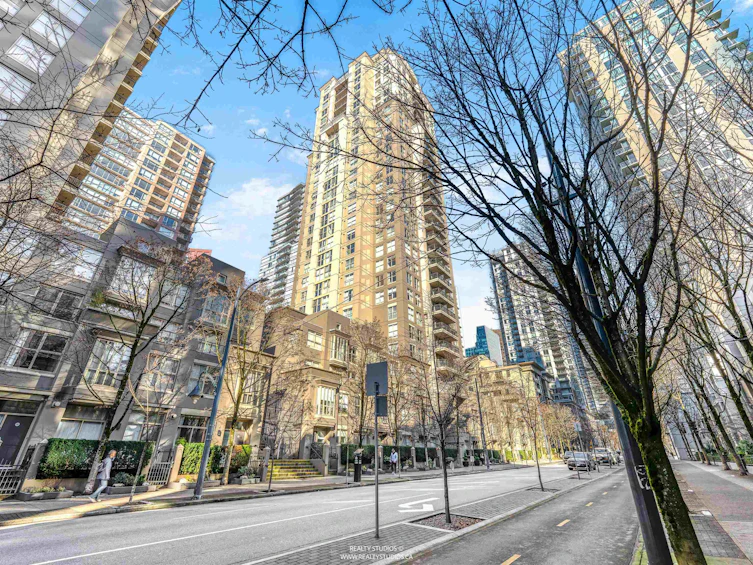 2208-969 Richards Street, Vancouver, BC, V6B 1A8 - 21