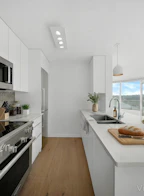 802 58 Keefer Place