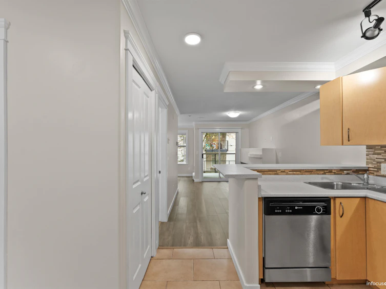 219-20200 56 Avenue, Langley, BC, V3A 8S1 - 2