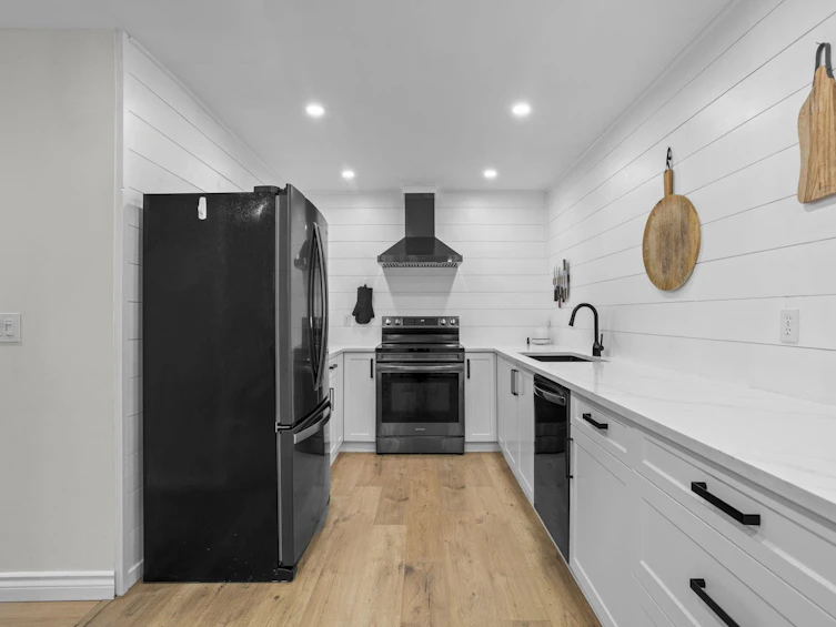 31 Deerwood Place, Port Moody, BC, V3H 4X7 - 12