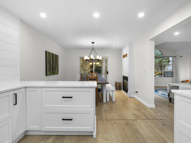 31 Deerwood Place, Port Moody, BC, V3H 4X7 - 10