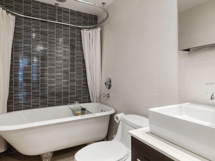 211&212-1529 W 6th Avenue, Vancouver, BC, V6J 1R1 - 13