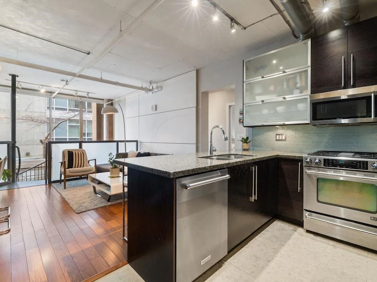 211&212-1529 W 6th Avenue, Vancouver, BC, V6J 1R1 - 8