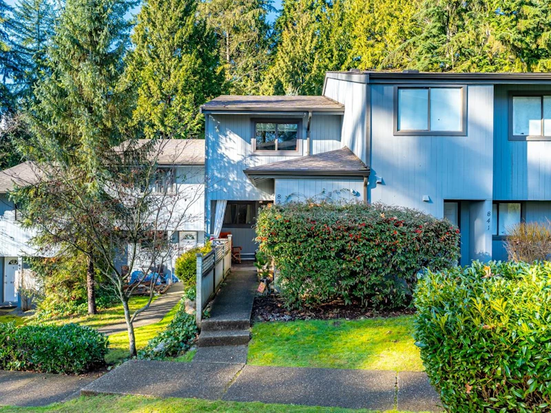839 Alexander Bay, Port Moody BC V3H 3R7