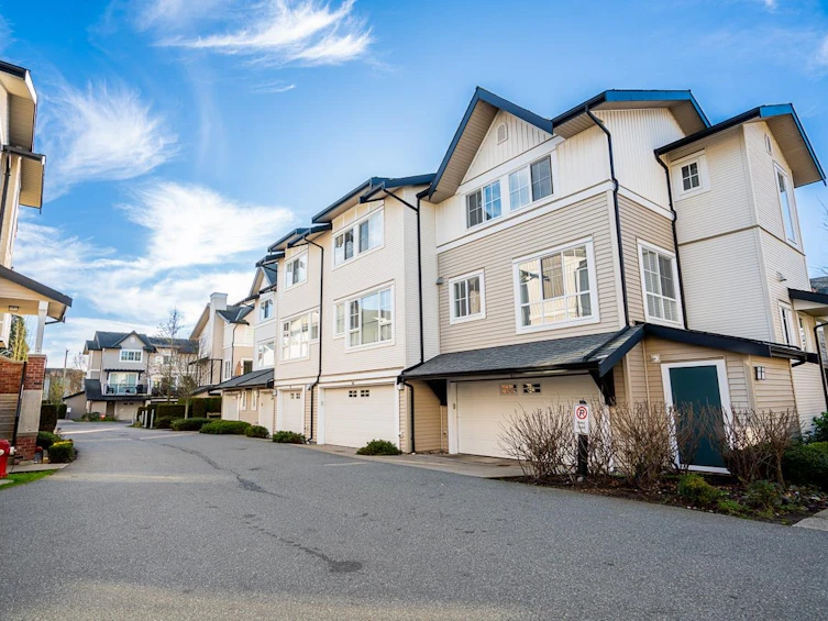 81-2450 161a Street, Surrey, BC, V3Z 8K4 - 2