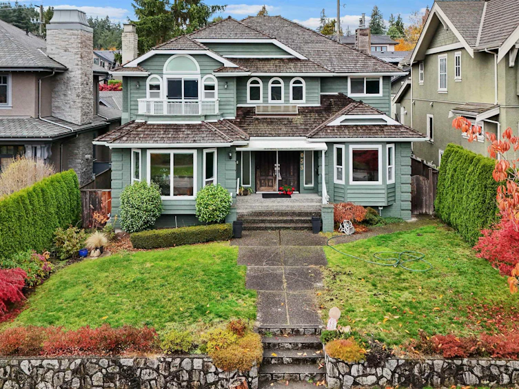 4053 W 38th Avenue, Vancouver, BC, V6N 2Y8 - 38
