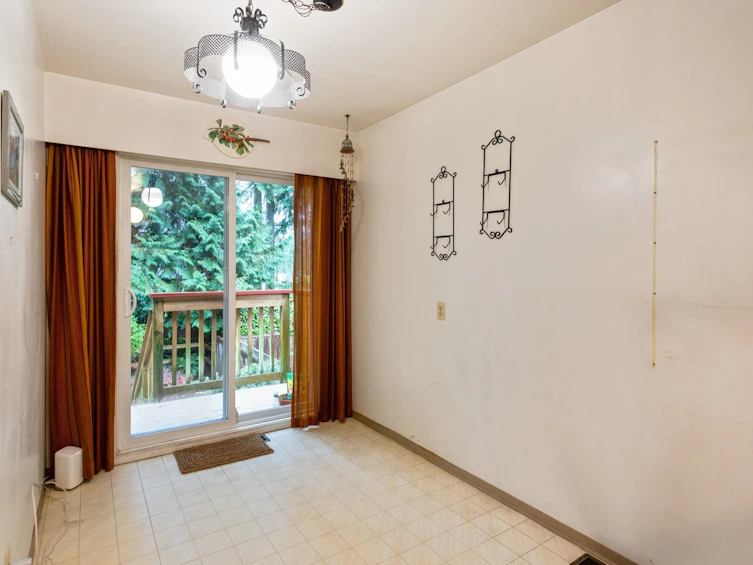 4390 Hoskins Road, North Vancouver, BC, V7K 2P8 - 9