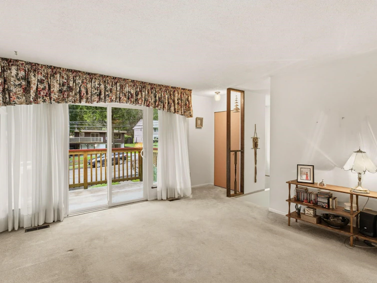 4390 Hoskins Road, North Vancouver, BC, V7K 2P8 - 3