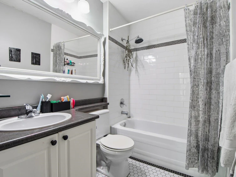 404-1688 E 8th Avenue, Vancouver, BC, V5N 1T5 - 20