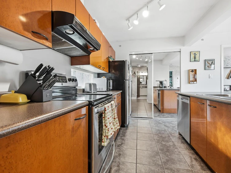 404-1688 E 8th Avenue, Vancouver, BC, V5N 1T5 - 12