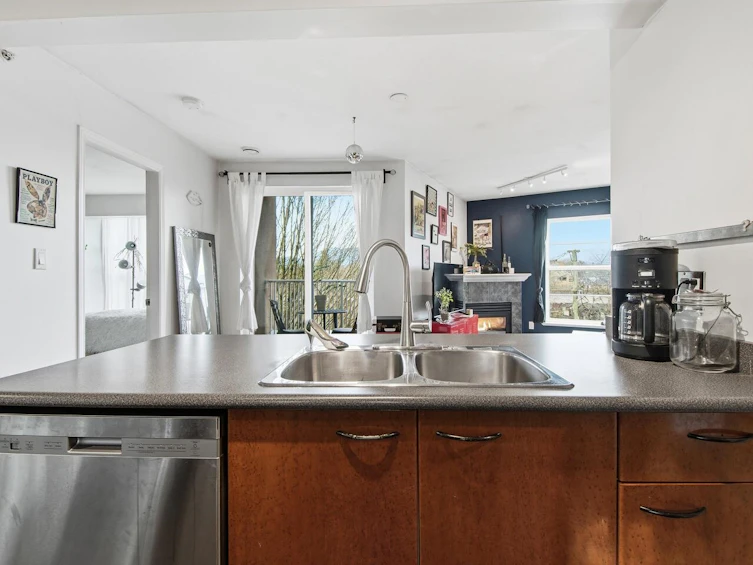 404-1688 E 8th Avenue, Vancouver, BC, V5N 1T5 - 14