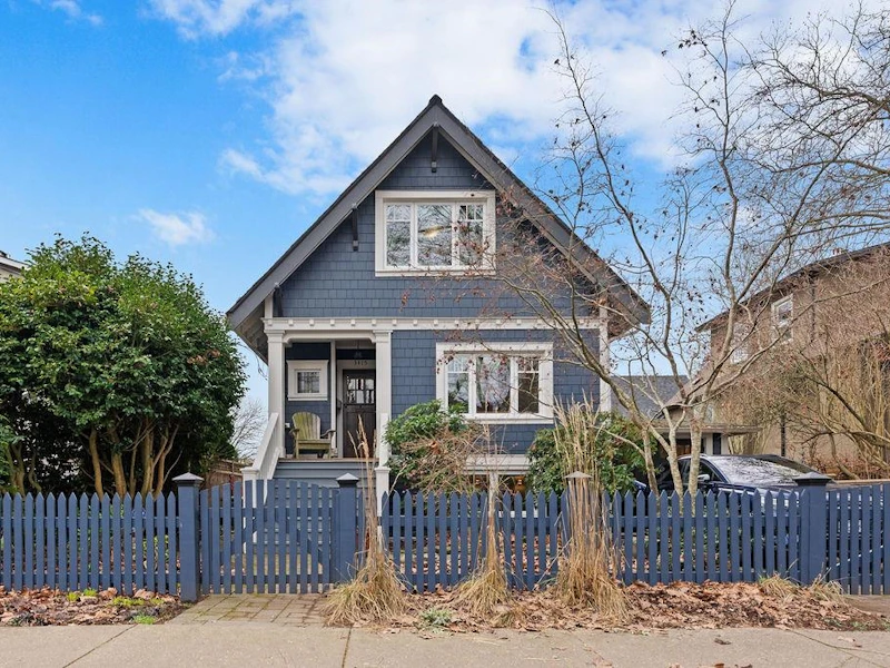 3415 Ash Street, Vancouver BC V5Z 3E5