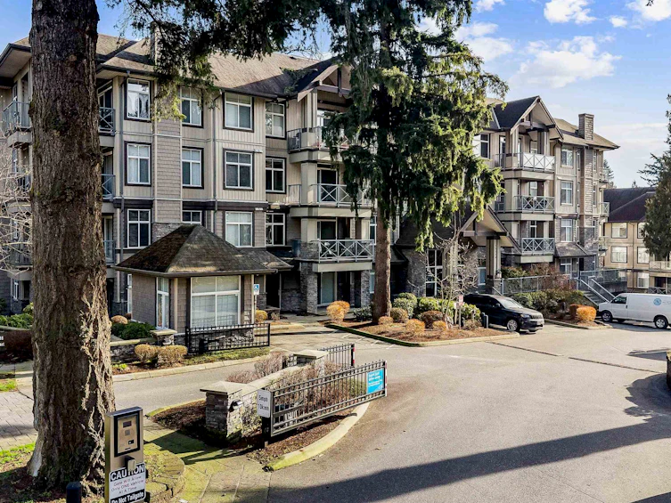 309-33338 E Bourquin Crescent, Abbotsford, BC, V2S 1Y1 - 34