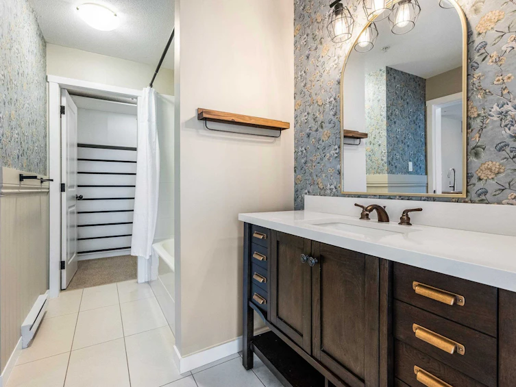 309-33338 E Bourquin Crescent, Abbotsford, BC, V2S 1Y1 - 23