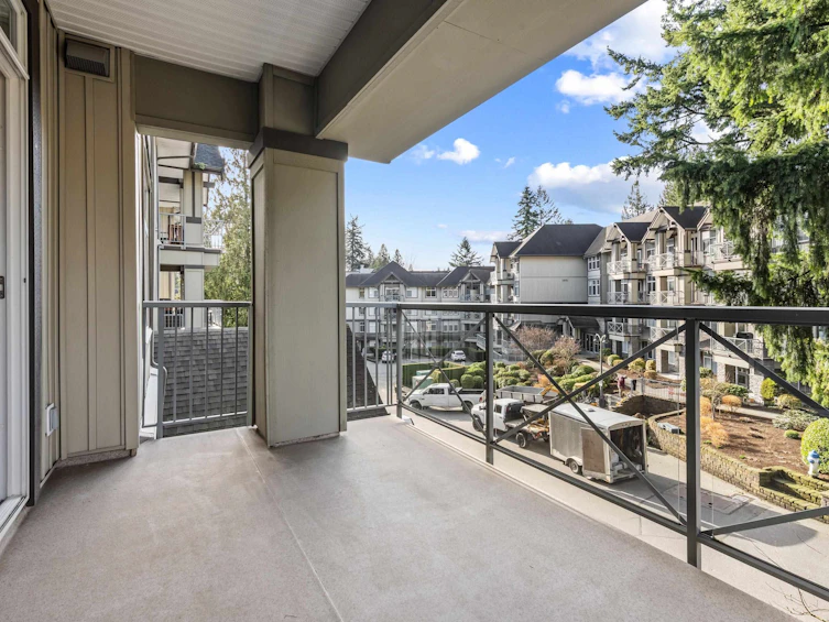 309-33338 E Bourquin Crescent, Abbotsford, BC, V2S 1Y1 - 30