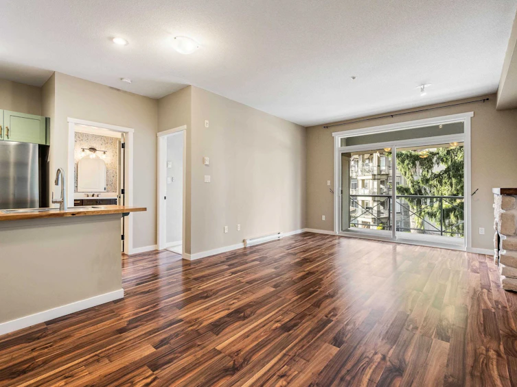 309-33338 E Bourquin Crescent, Abbotsford, BC, V2S 1Y1 - 2