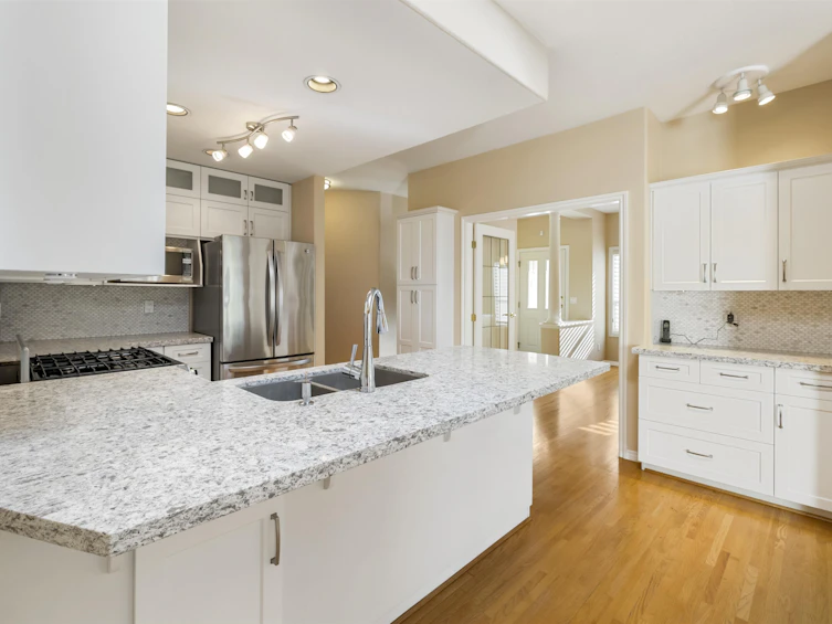 1-13911 16 Avenue, Surrey, BC, V4A 1P8 - 14