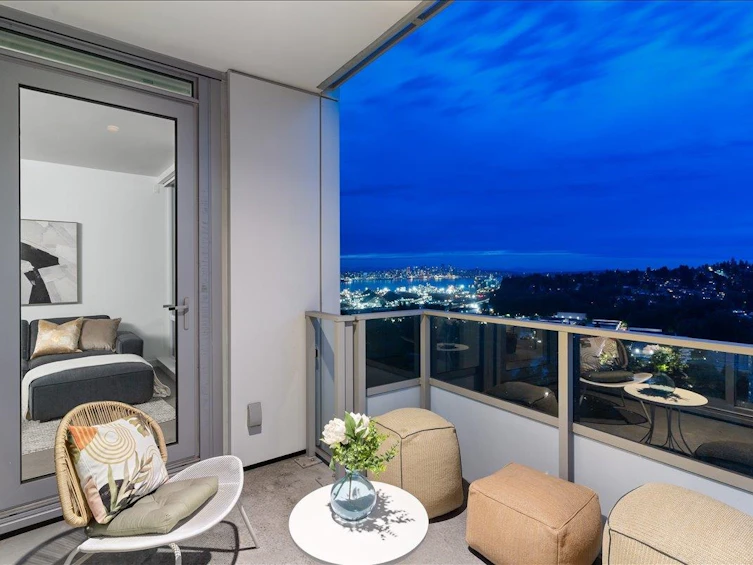3006-1500 Fern Street, North Vancouver, BC, V7J 0E6