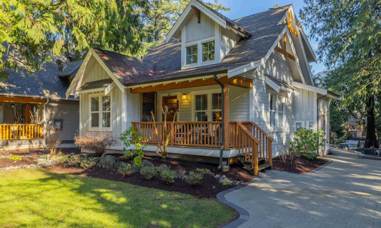 1818 Tree House Trail