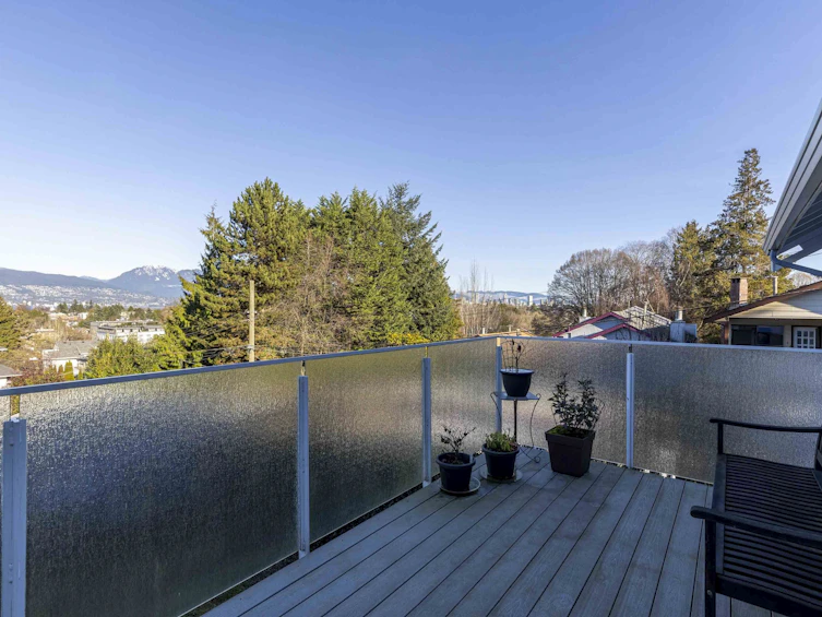 3719 W 13th Avenue, Vancouver, BC, V6R 2S7 - 11