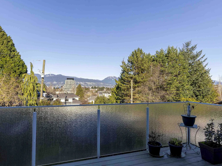 3719 W 13th Avenue, Vancouver, BC, V6R 2S7 - 12