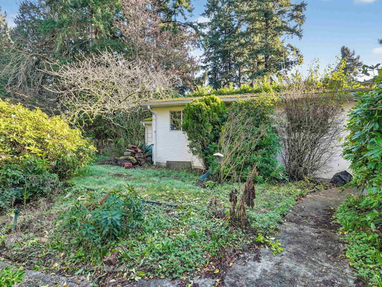 12645 27a Avenue, Surrey, BC, V4A 2N4 - 12