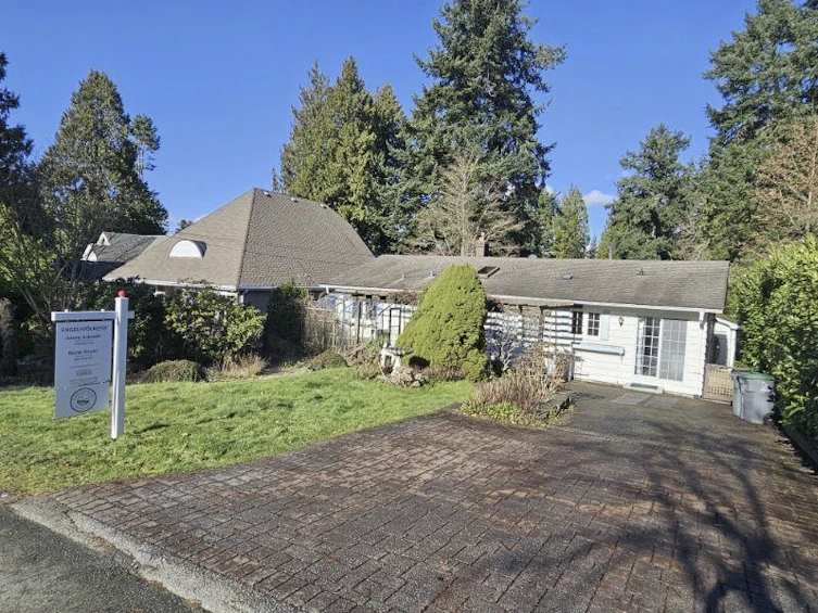 12645 27a Avenue, Surrey, BC, V4A 2N4 - 11