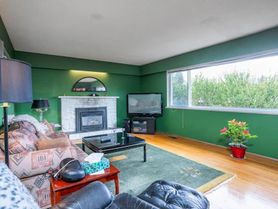 5086 12 Avenue - 3