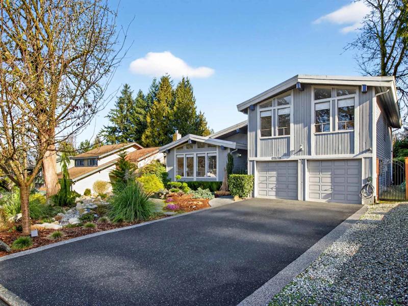 12478 Carlton Street, Maple Ridge BC V4R 2L3