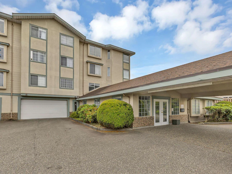 204-45660 Knight Road, Chilliwack, BC, V2R 2X4 - 2