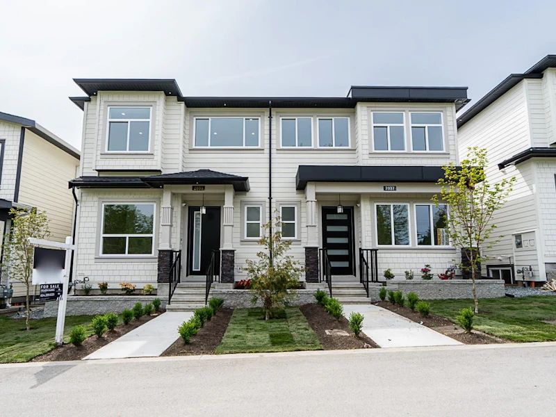 2033 168th Street, Surrey BC