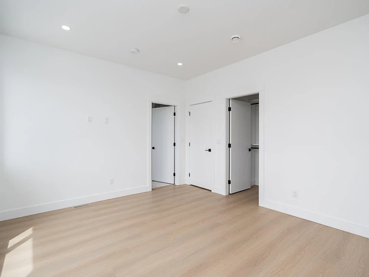 2033 168 Street, Surrey, BC, V3Z 1H1 - 18