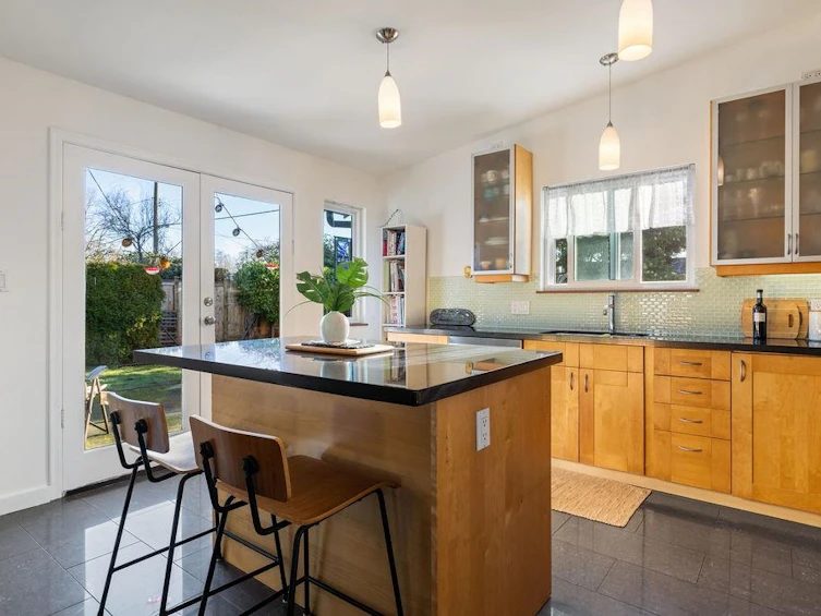 1315 W 15th Street, North Vancouver, BC, V7P 1N1 - 12