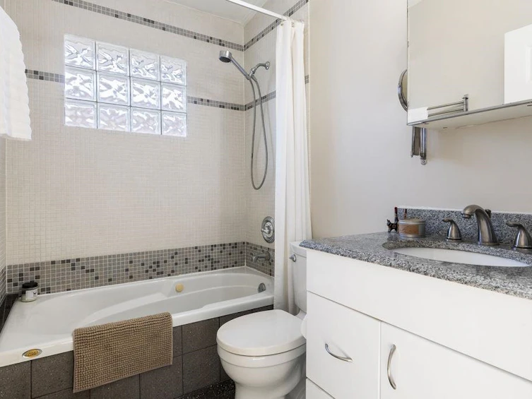 1315 W 15th Street, North Vancouver, BC, V7P 1N1 - 15