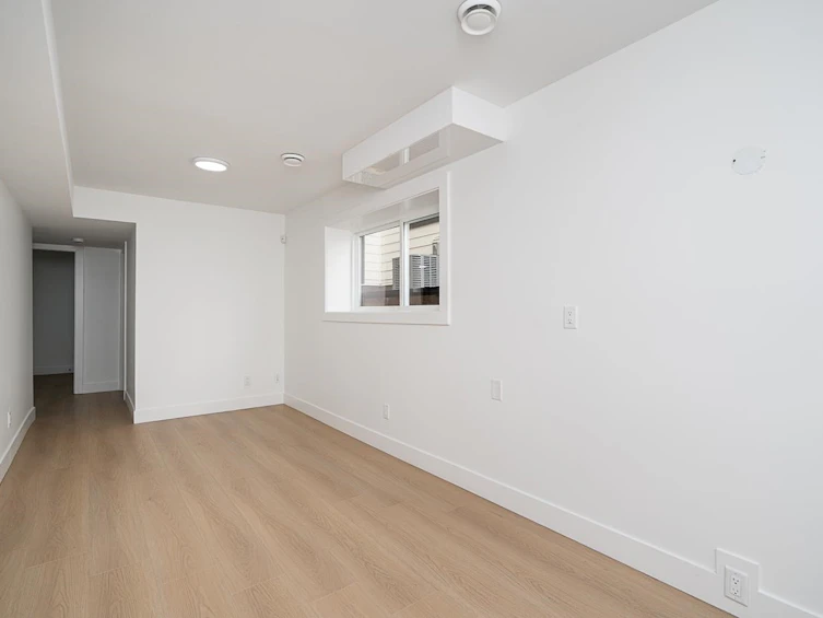 2037 168 Street, Surrey, BC, V3Z 1H1 - 27