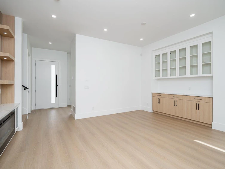2037 168 Street, Surrey, BC, V3Z 1H1 - 8