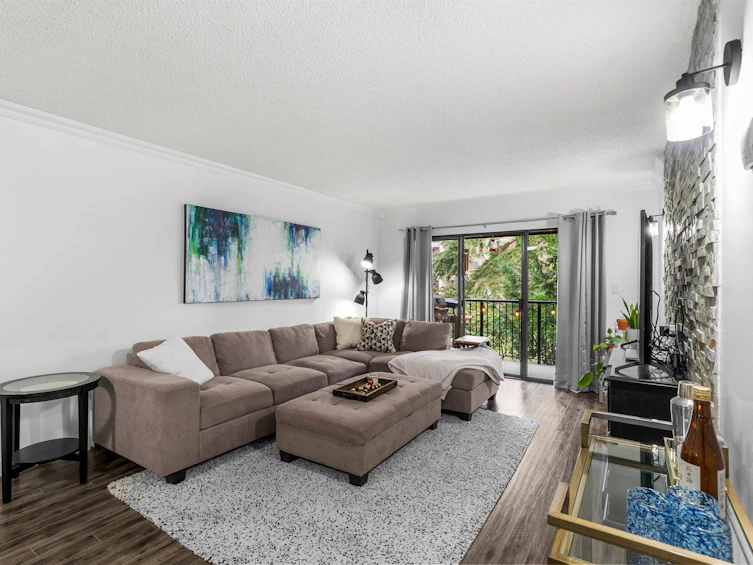 207-8840 No 1 Road, Richmond, BC, V7C 4C1 - 2