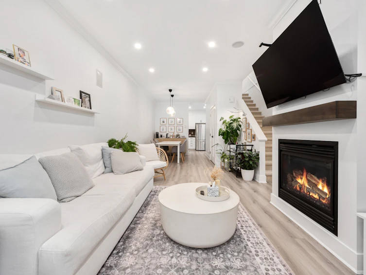 24-6300 London Road, Richmond, BC, V7E 6V6 - 2