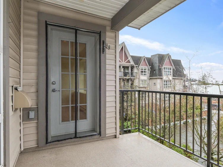 310-17769 57 Avenue, Surrey, BC, V3S 1H1 - 17