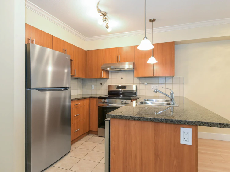 310-17769 57 Avenue, Surrey, BC, V3S 1H1 - 9