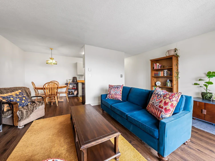 307-315 Tenth Street, New Westminster, BC, V3M 3Y2 - 6