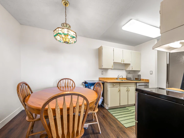 307-315 Tenth Street, New Westminster, BC, V3M 3Y2 - 7